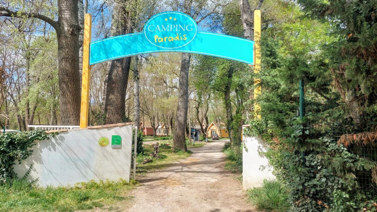 Camping Bellerive Montfrin Eksteriør bilde