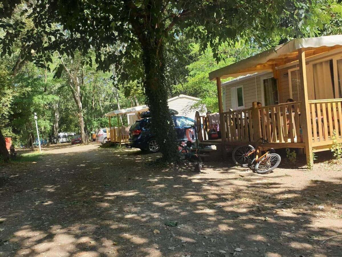 Camping Bellerive Montfrin Eksteriør bilde