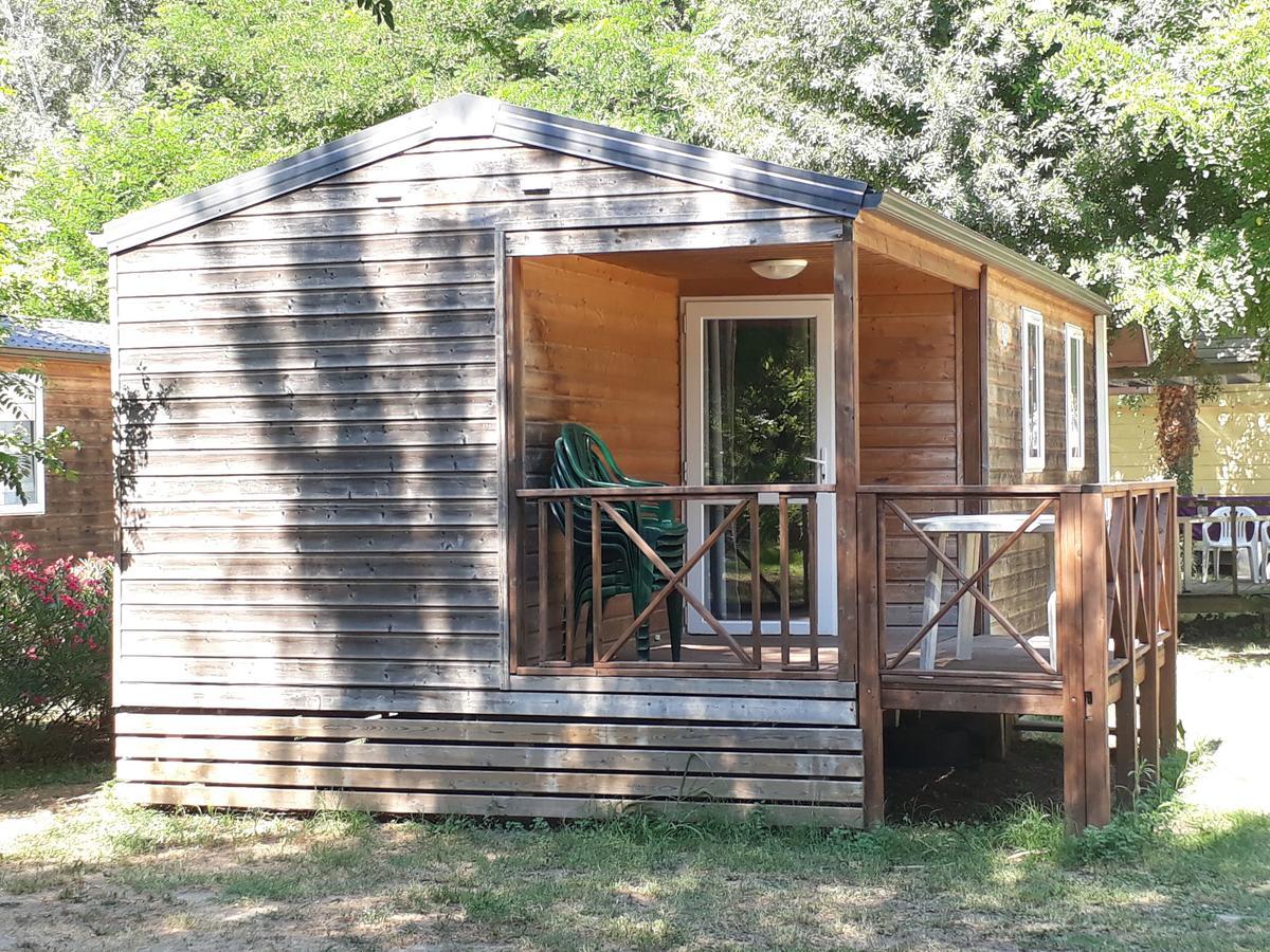 Camping Bellerive Montfrin Eksteriør bilde