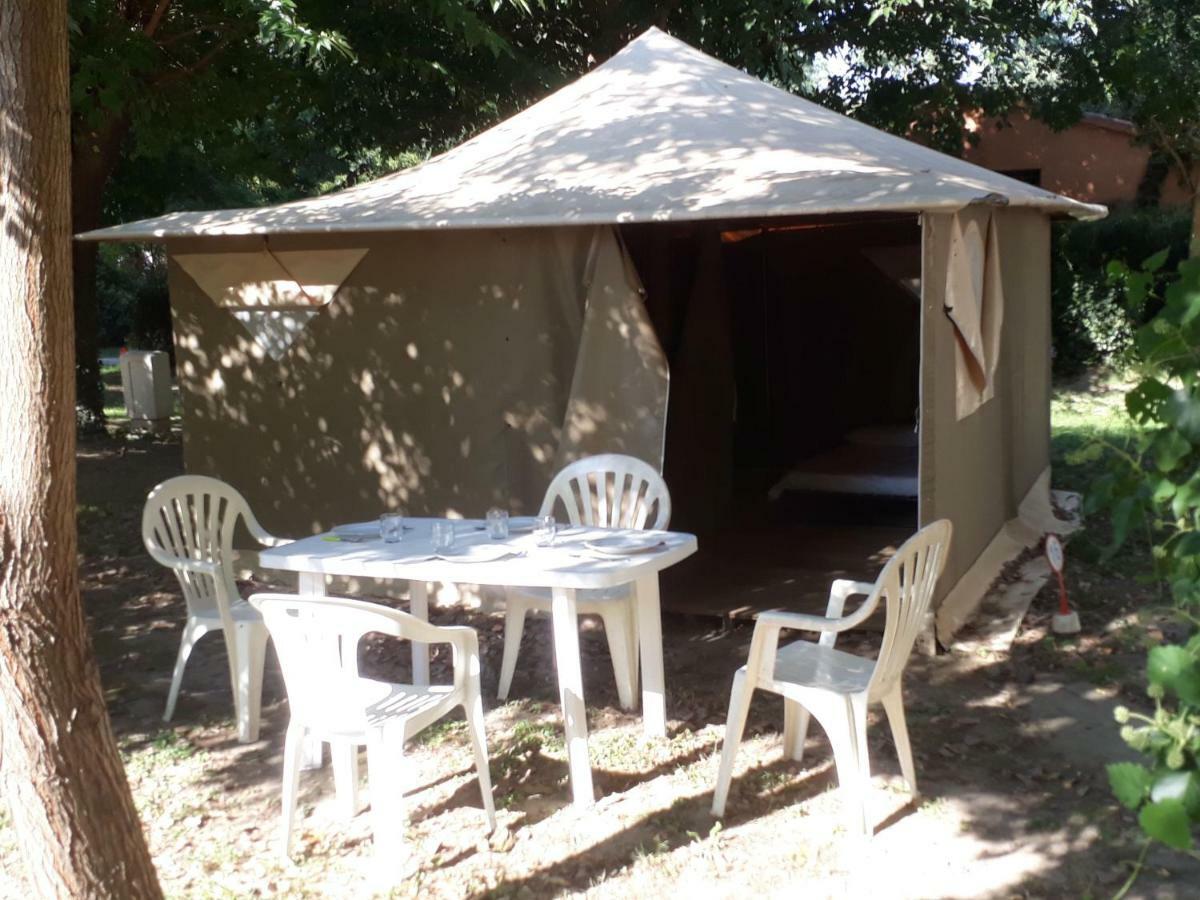 Camping Bellerive Montfrin Eksteriør bilde